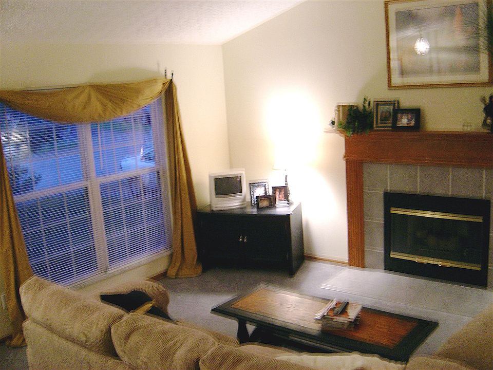 2nd image of 1415 Tenagra Way