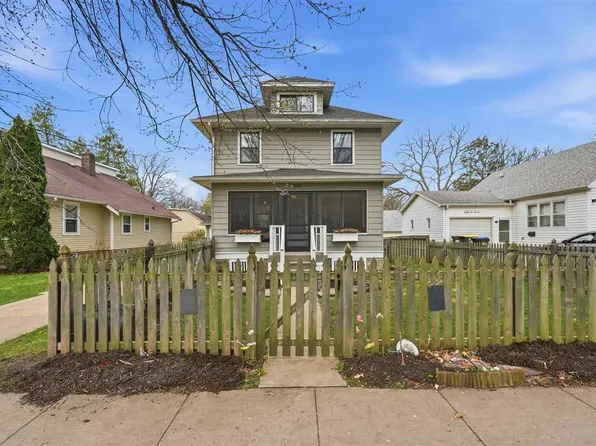 809 S 7th Ave, Iowa City, IA 52245