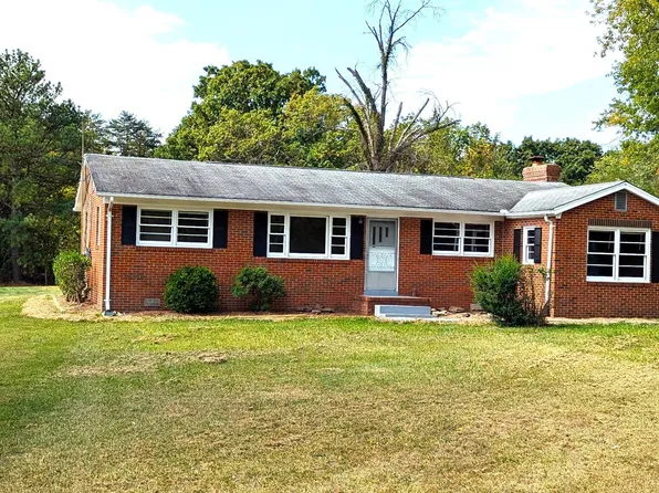 8610 Linton Hall Rd, Bristow, VA 20136