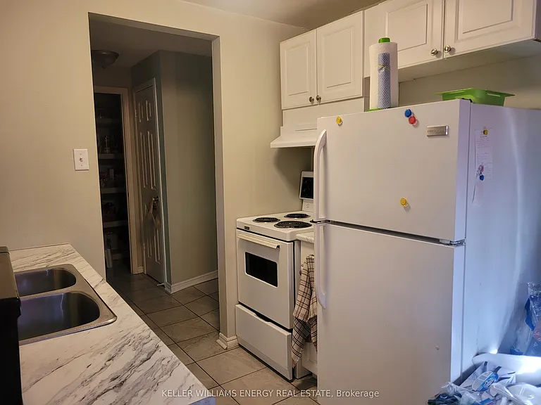 576 Mary St E #207 — Photo 3
