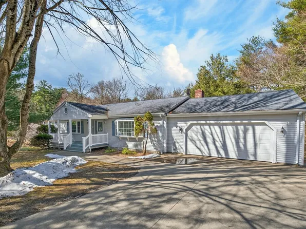 532 Hill St, Raynham, MA 02767