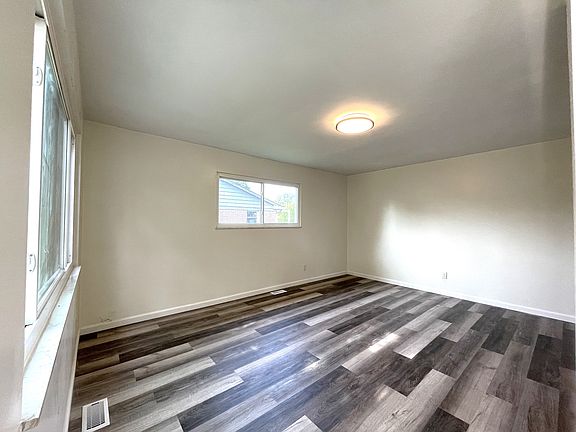 3rd image of 617 S Kiel Ave