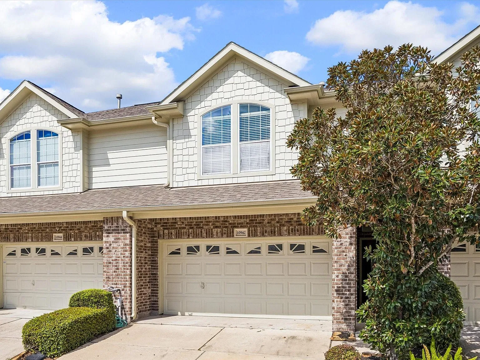 3 bed, 2.5 bath, 1510 sqft, $1,850 — Photo 2