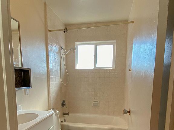 5th image of 368 N 4th St APT 7