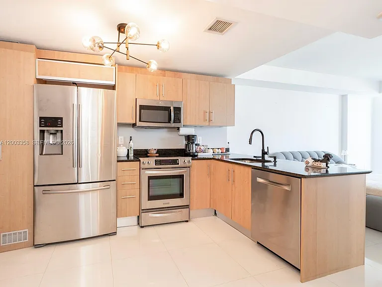 10275 Collins Ave #802 — Photo 9