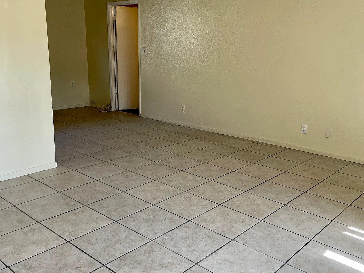 2 bed, 800 sqft, $2,195 — Photo 3