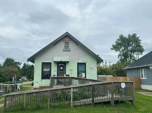 22015 Fifteen Mile Rd, Clinton Township, MI 48035