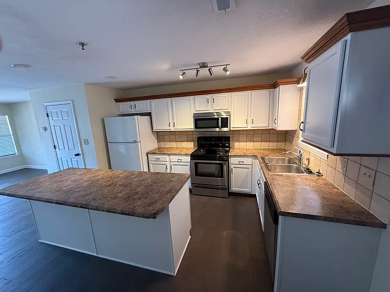 1133 Acacia Club Rd #1 — Photo 18
