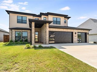 3601 SW Aurora Ln, Bentonville, AR 72713