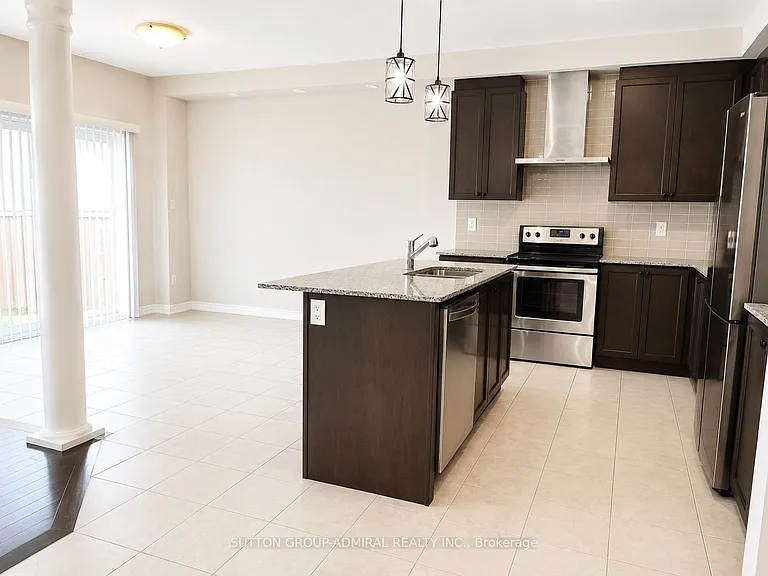 1320 Blackmore St — Photo 11