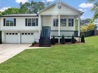 319 Primrose Ln, Auburn, GA 30011