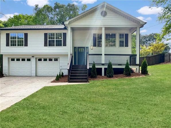 319 Primrose Ln, Auburn, GA 30011