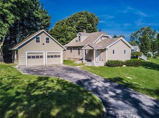 7125 Overlook Dr, Sodus Pt, NY 14555