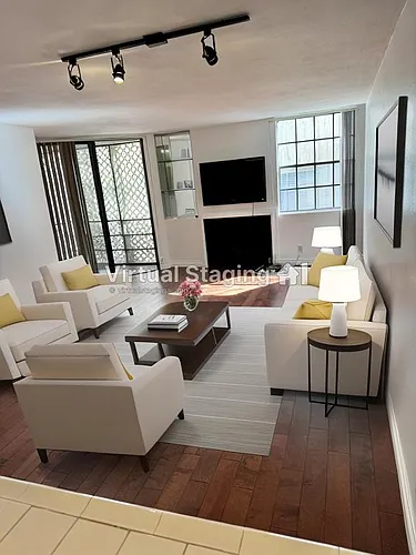740 N Kings Rd #219 Photo 1