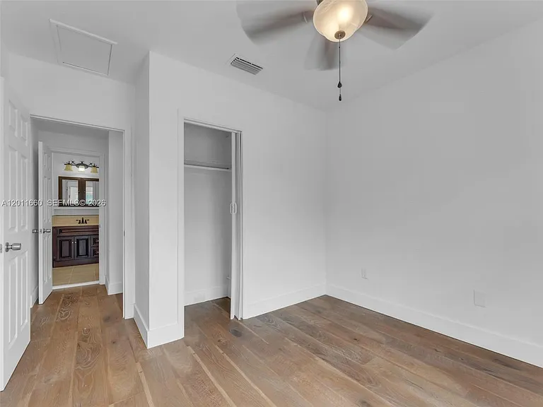 520 NW 32nd Pl #520 — Photo 24