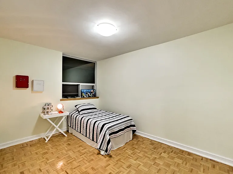 625 Roselawn Ave — Photo 64