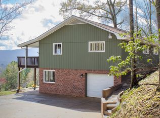 1162 Trimont Mountain Rd, Franklin, NC 28734