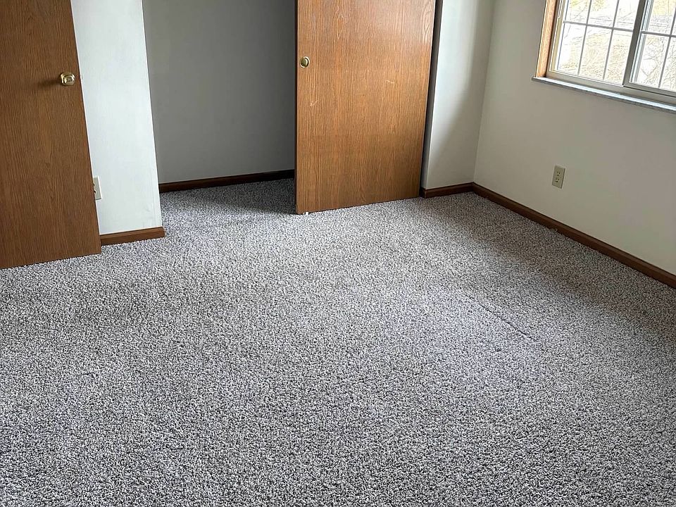 1st image of 2428 Deewood Dr