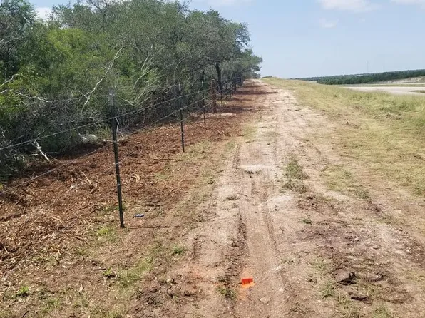 000 Fish Lane, Beeville 78102