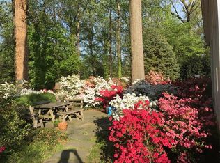 8211 Kentbury Dr, Bethesda, MD 20814