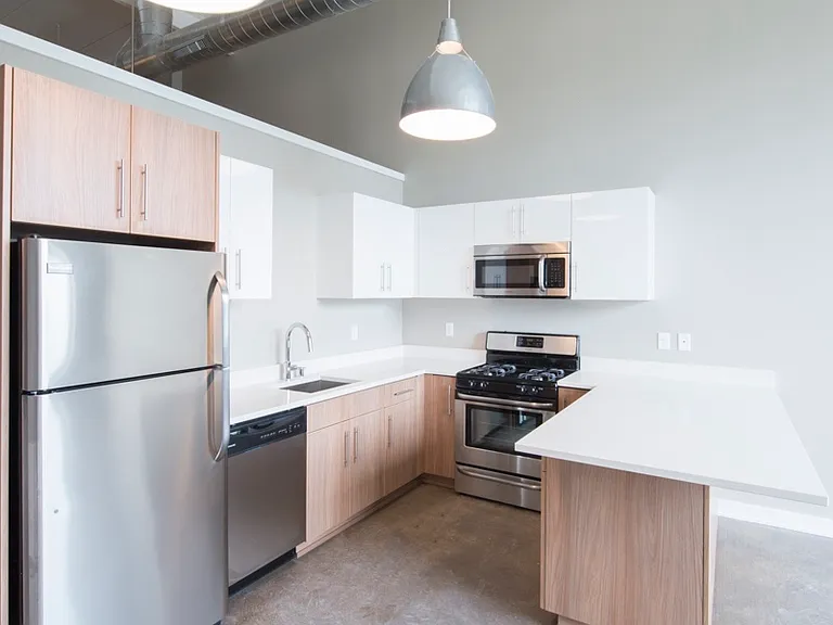 2534 S Kinnickinnic Ave #107 — Photo 2