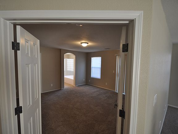 5th image of 10225 Tait St