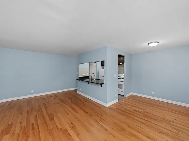 661 W Grace St #O417A — Photo 3