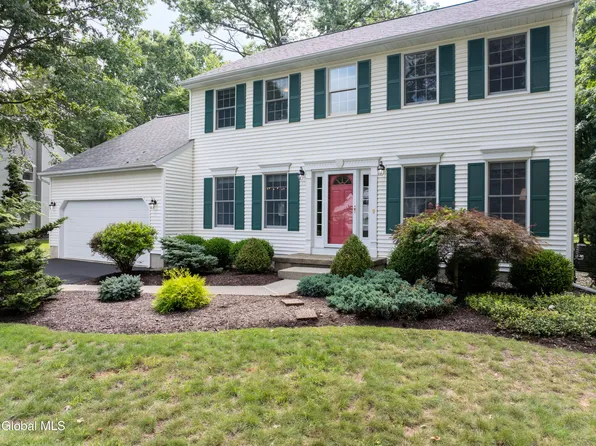 71 Orchardview Drive, Halfmoon, NY 12065
