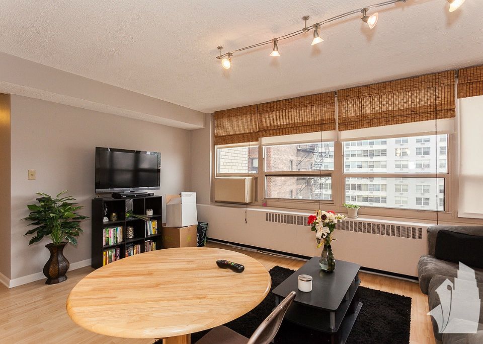 1st image of 3950 N Lake Shore Dr #5th