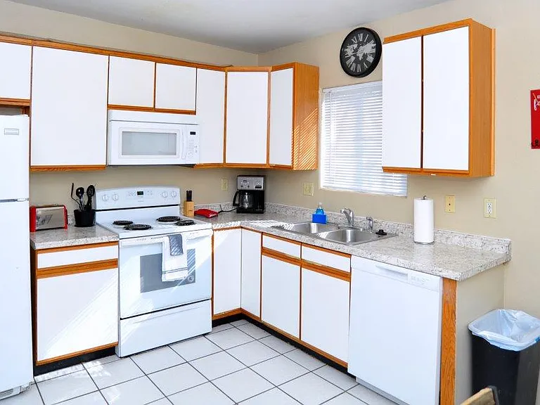 1109 N Camilla Blvd #2 — Photo 8