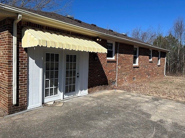 1st image of 2037 Montclair Dr