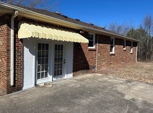 2037 Montclair Dr, Clarksville, TN 37043