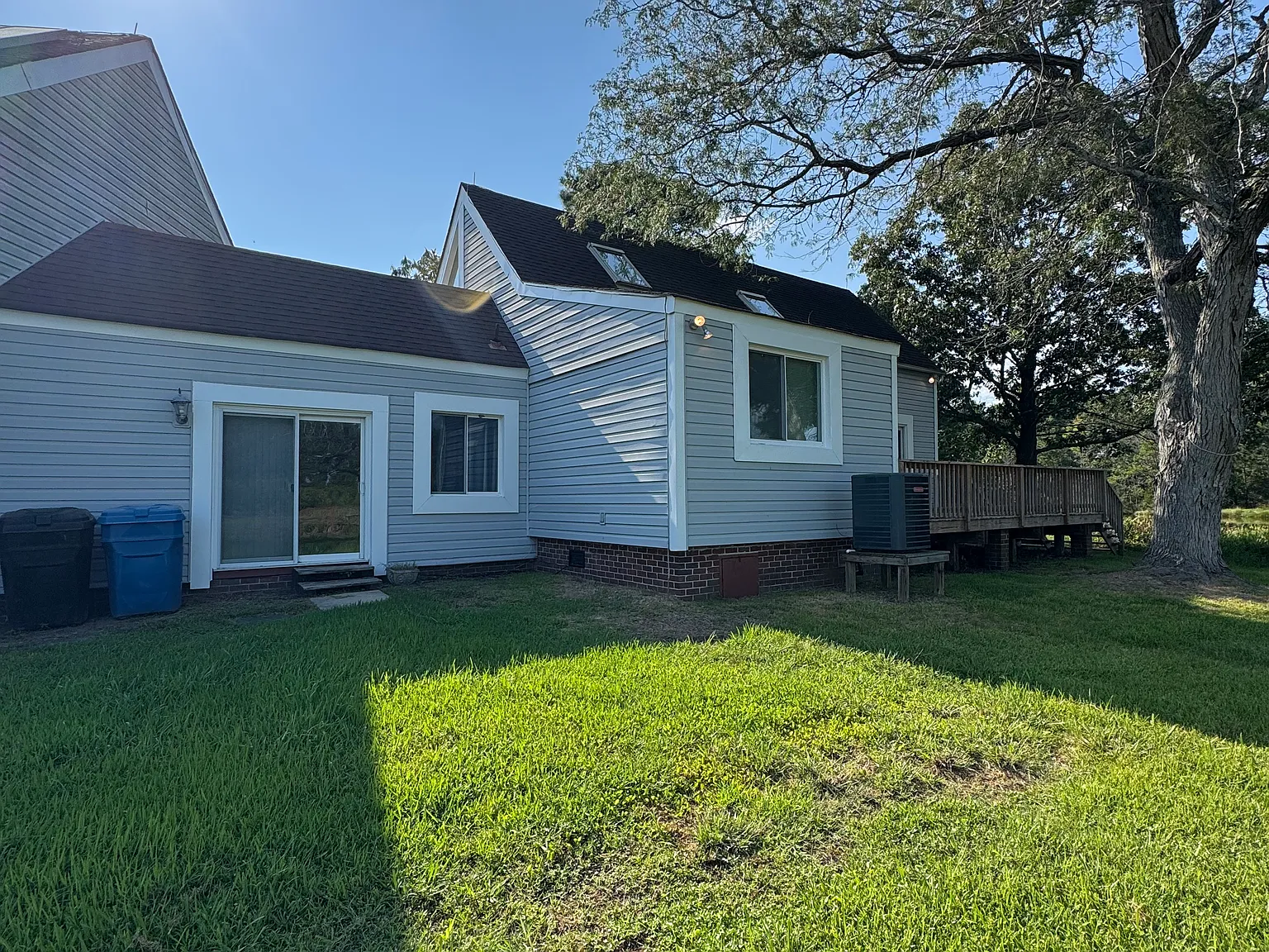 2 bed, 1086 sqft, $2,700 — Photo 2