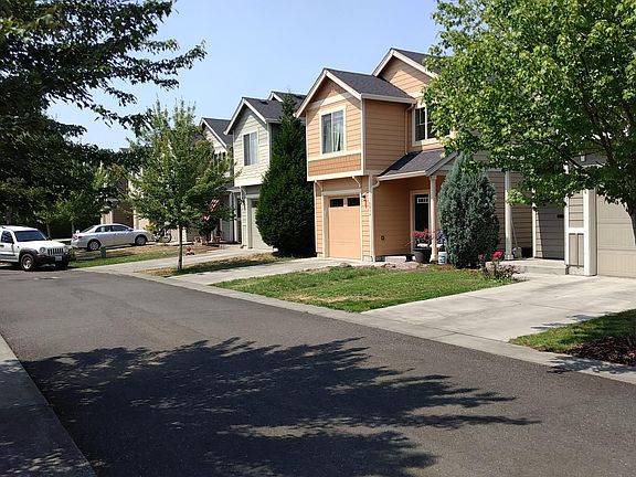 2nd image of 8014 NE 62nd Cir