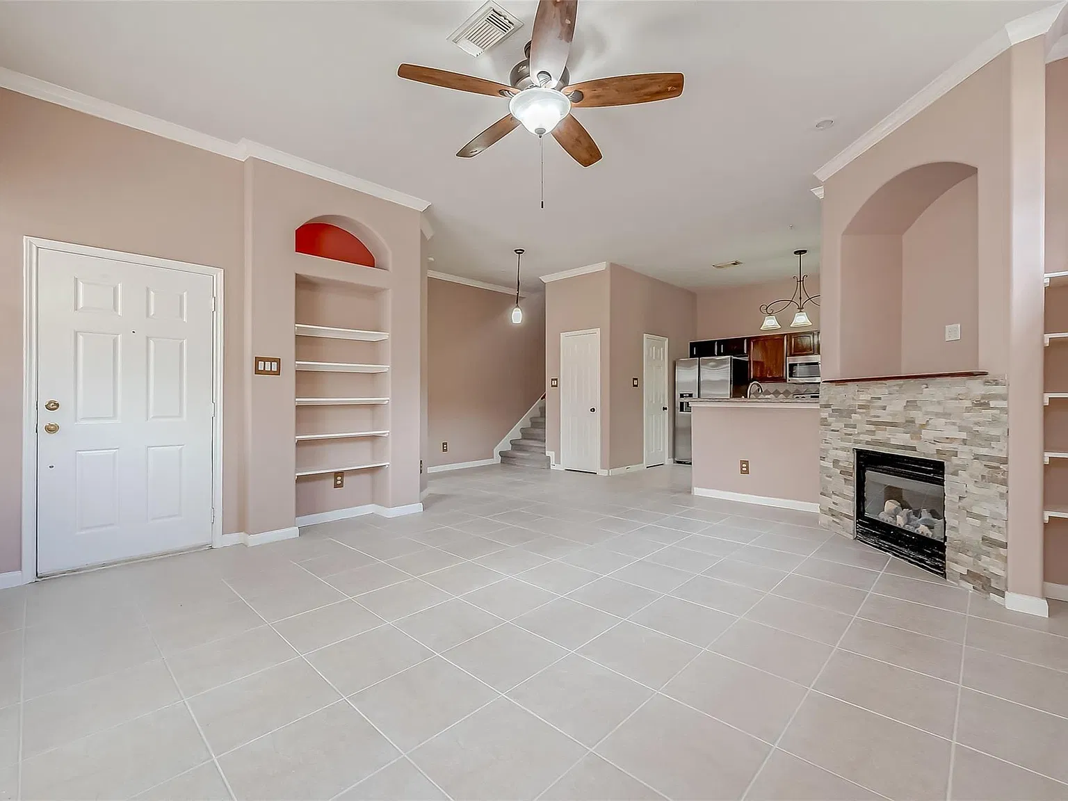 2 bed, 2.5 bath, 1252 sqft, $1,750 — Photo 2