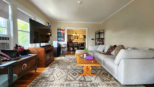 62 Westminster Ave Photo 1