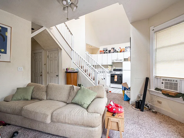1627 N Farwell Ave #C — Photo 12
