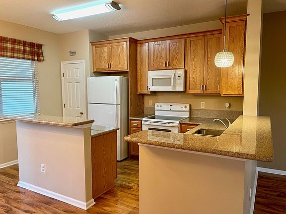 4th image of 300 Volterra Pl