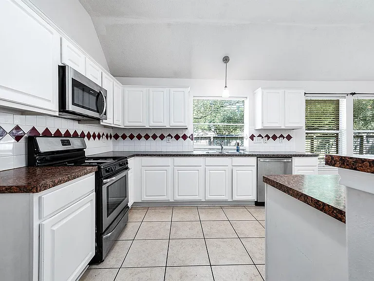 3347 Pebble Beach Ln — Photo 11