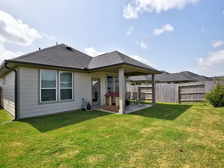 7215 Clearwater Cove Dr — Photo 17