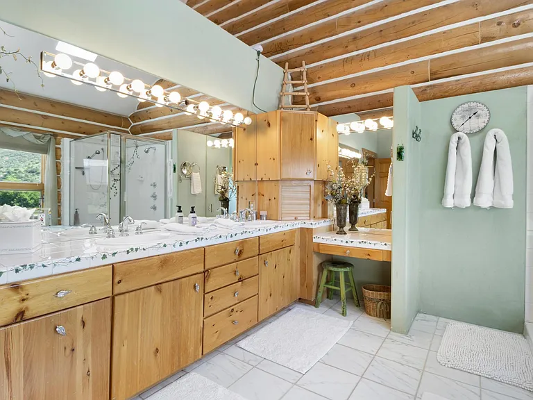 233 Home Pl — Photo 14