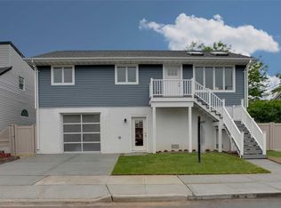 6 Lancaster Rd, Island Park, NY 11558