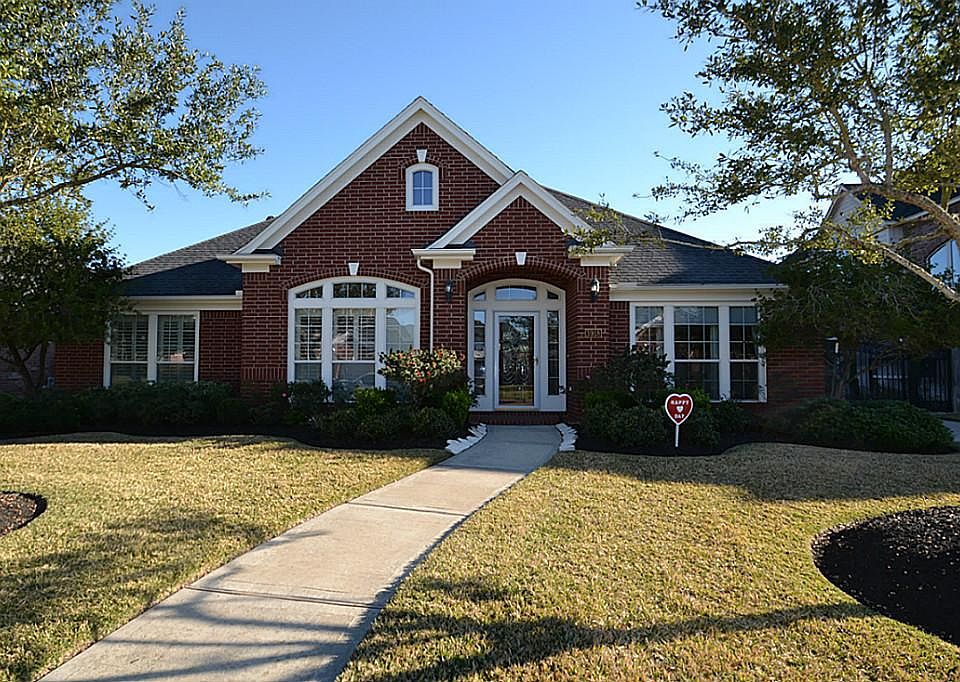 1st image of 3918 Lake Hawkins Ln