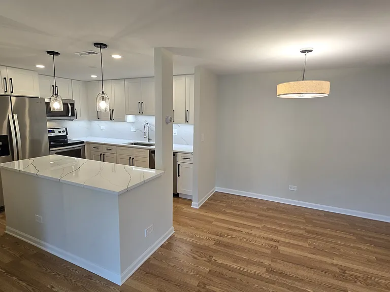 1104 Mercury Dr #2B — Photo 2
