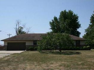 15707 E 202nd St, Peculiar, MO 64078