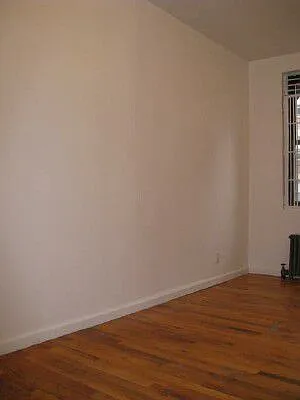 Rented by Tower Brokerage | media 27