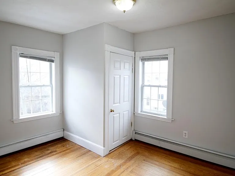 15 America St #3 — Photo 2