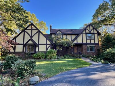 5618 Mountain Rd, Brighton, MI, 48116