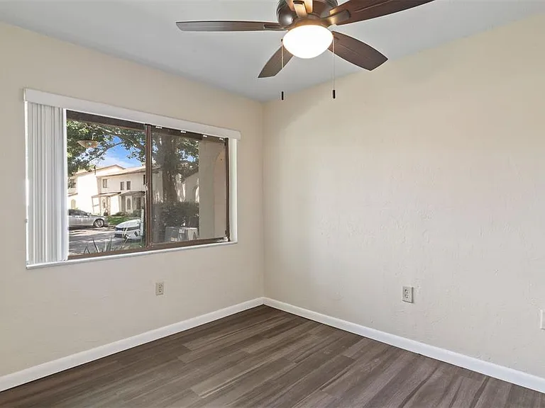2635 SW 35th Pl #301 — Photo 4