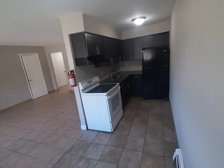 40 Walnut St — Photo 6